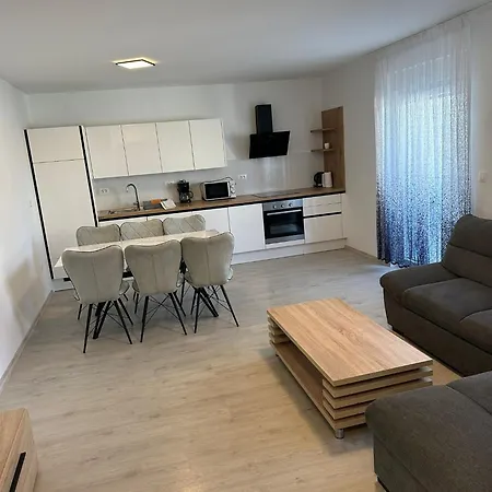 Apartman Danica Apartment *