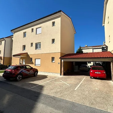 Apartman Danica Apartment *